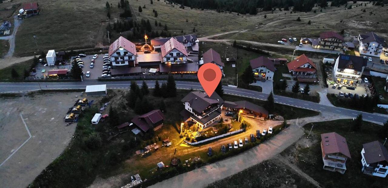 Pensiune & Restaurant Victoria Пэлтиниш Экстерьер фото
