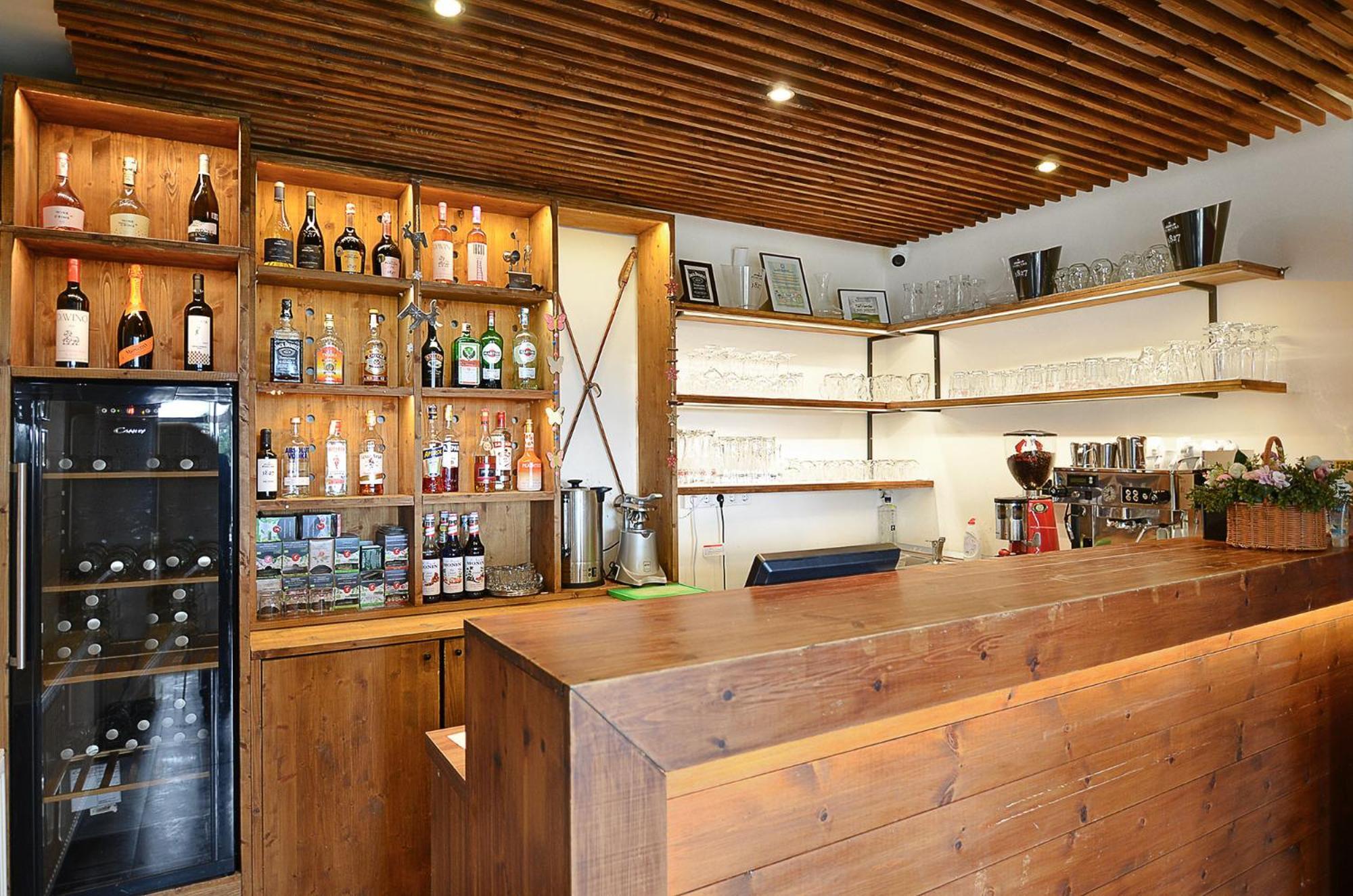Pensiune & Restaurant Victoria Пэлтиниш Экстерьер фото